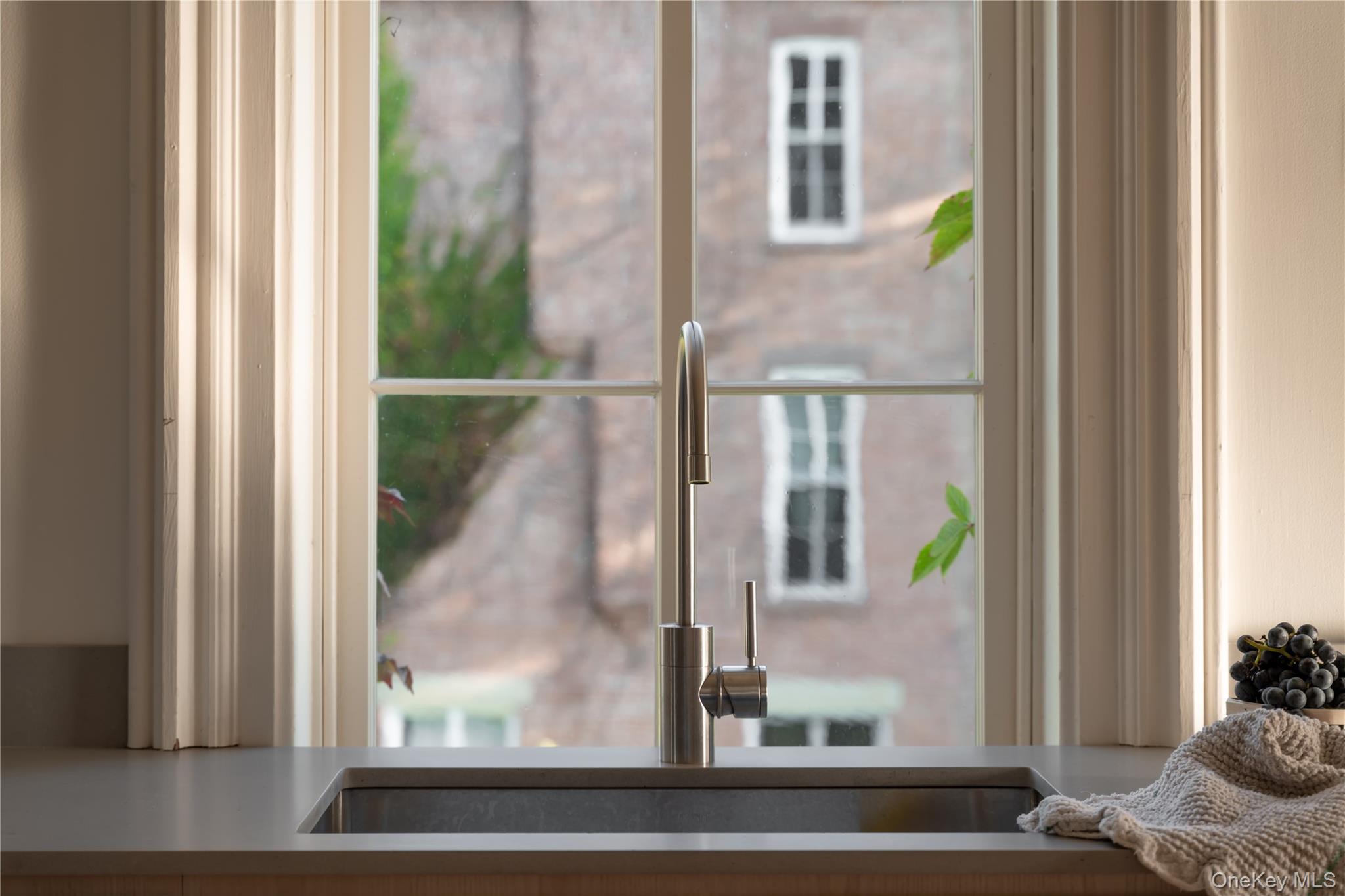 Newburgh, New York 12550, United States, 3 Bedrooms Bedrooms, ,2 BathroomsBathrooms,Residential,Active,216884