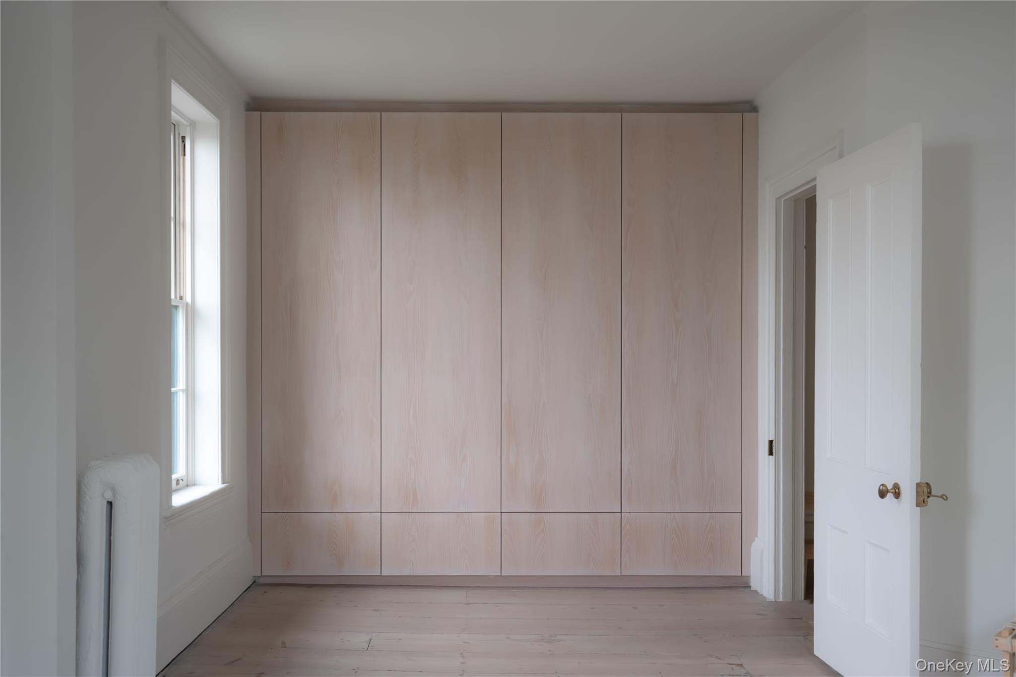 Newburgh, New York 12550, United States, 3 Bedrooms Bedrooms, ,2 BathroomsBathrooms,Residential,Active,216884