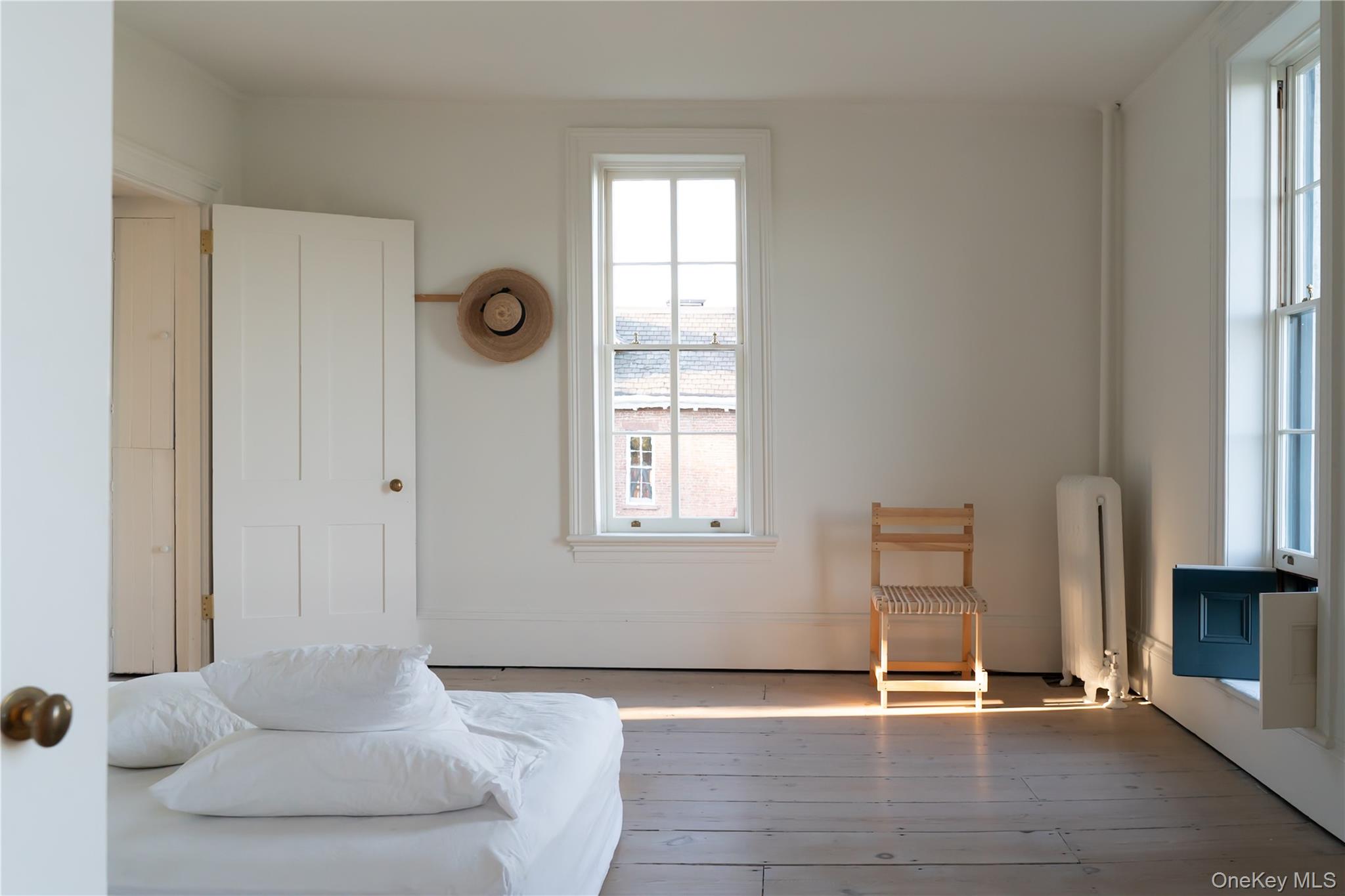 Newburgh, New York 12550, United States, 3 Bedrooms Bedrooms, ,2 BathroomsBathrooms,Residential,Active,216884