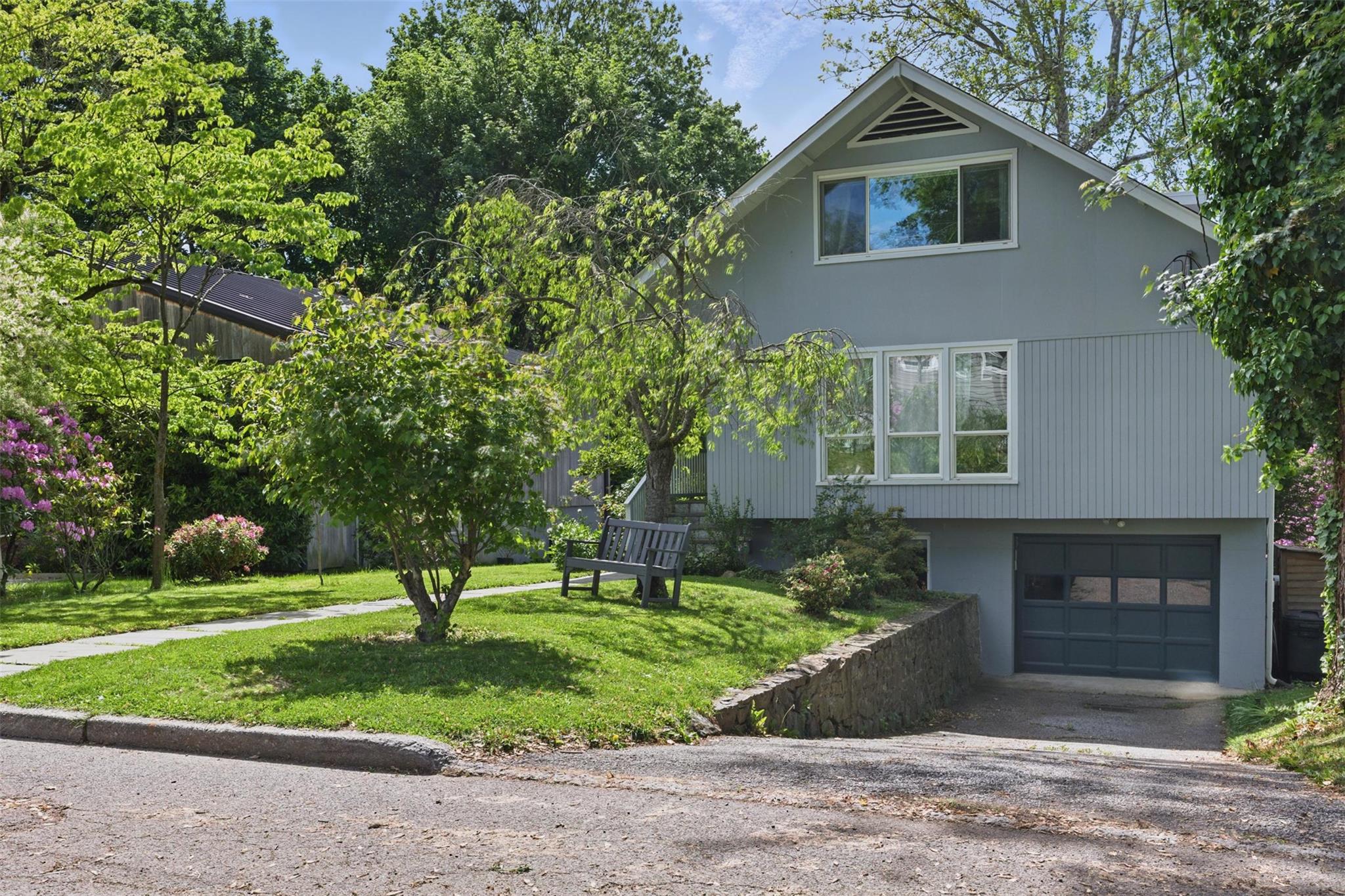 Property for Sale at S Ferris Street, Irvington, New York - Bedrooms: 3 
Bathrooms: 2 
Rooms: 6  - $1,075,000