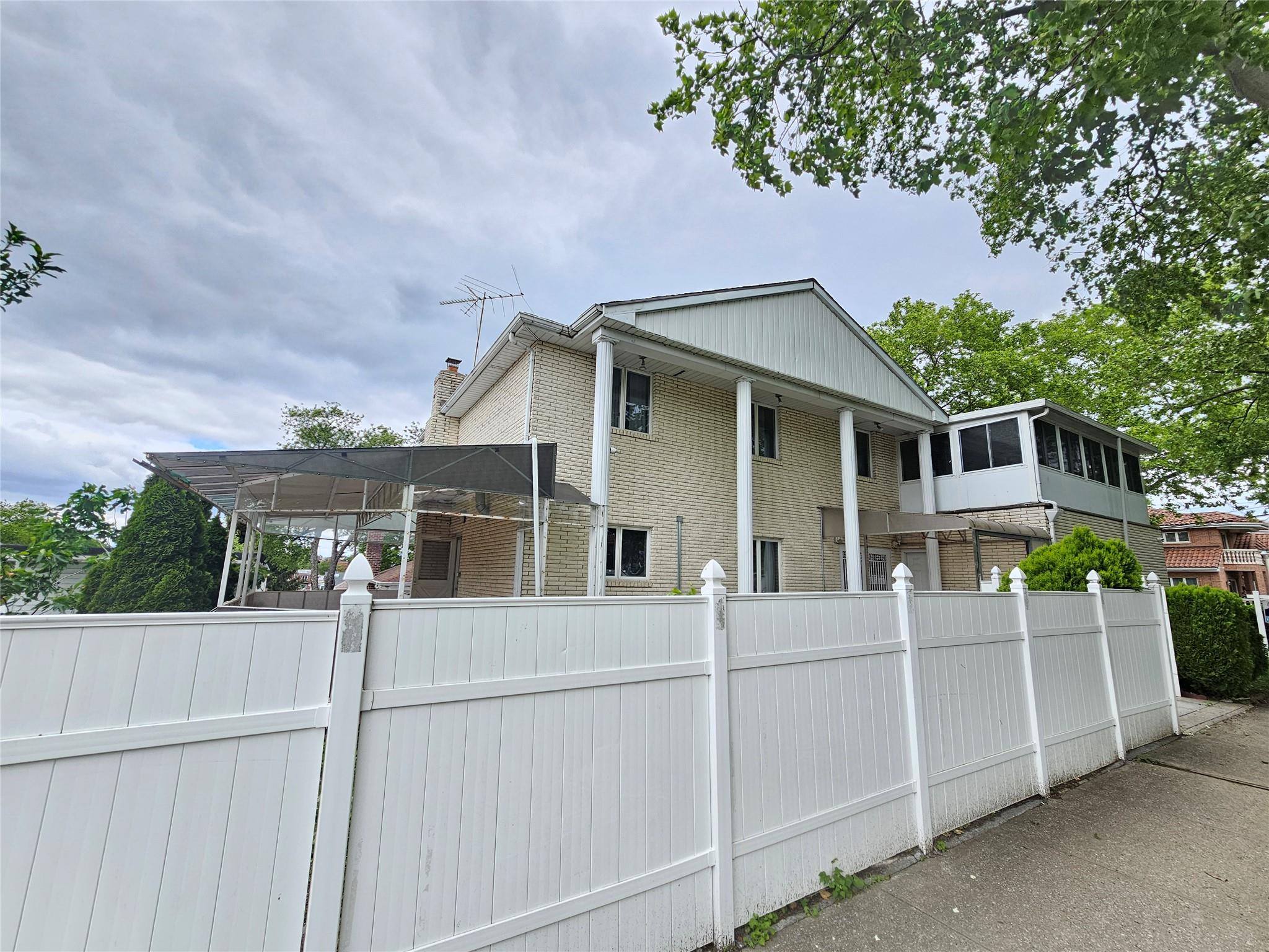 154-70 11 Avenue, Whitestone, New York image 38