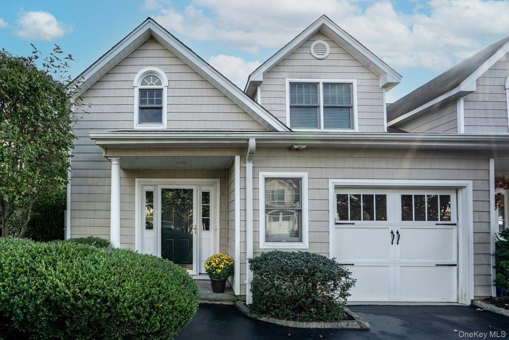 Photo of 32 Coral Lane, Sayville, NY 11782 (MLS # 1062818)