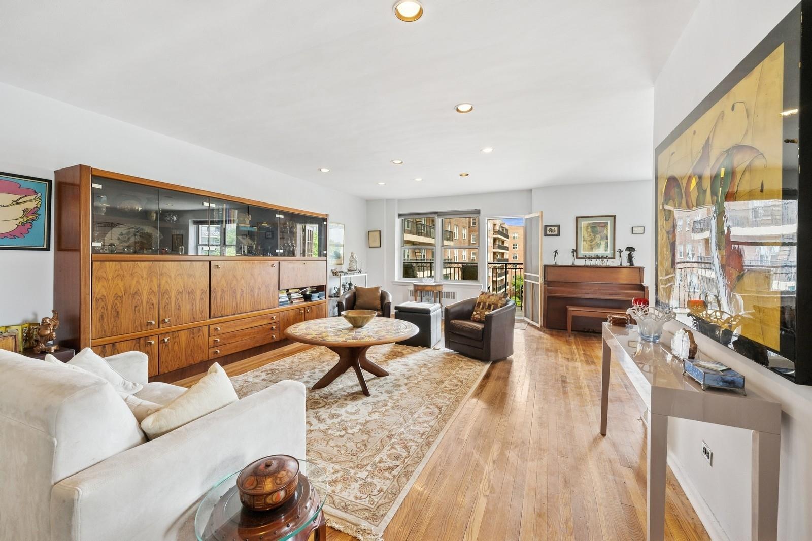 162-41 Powells Cove Boulevard 4G