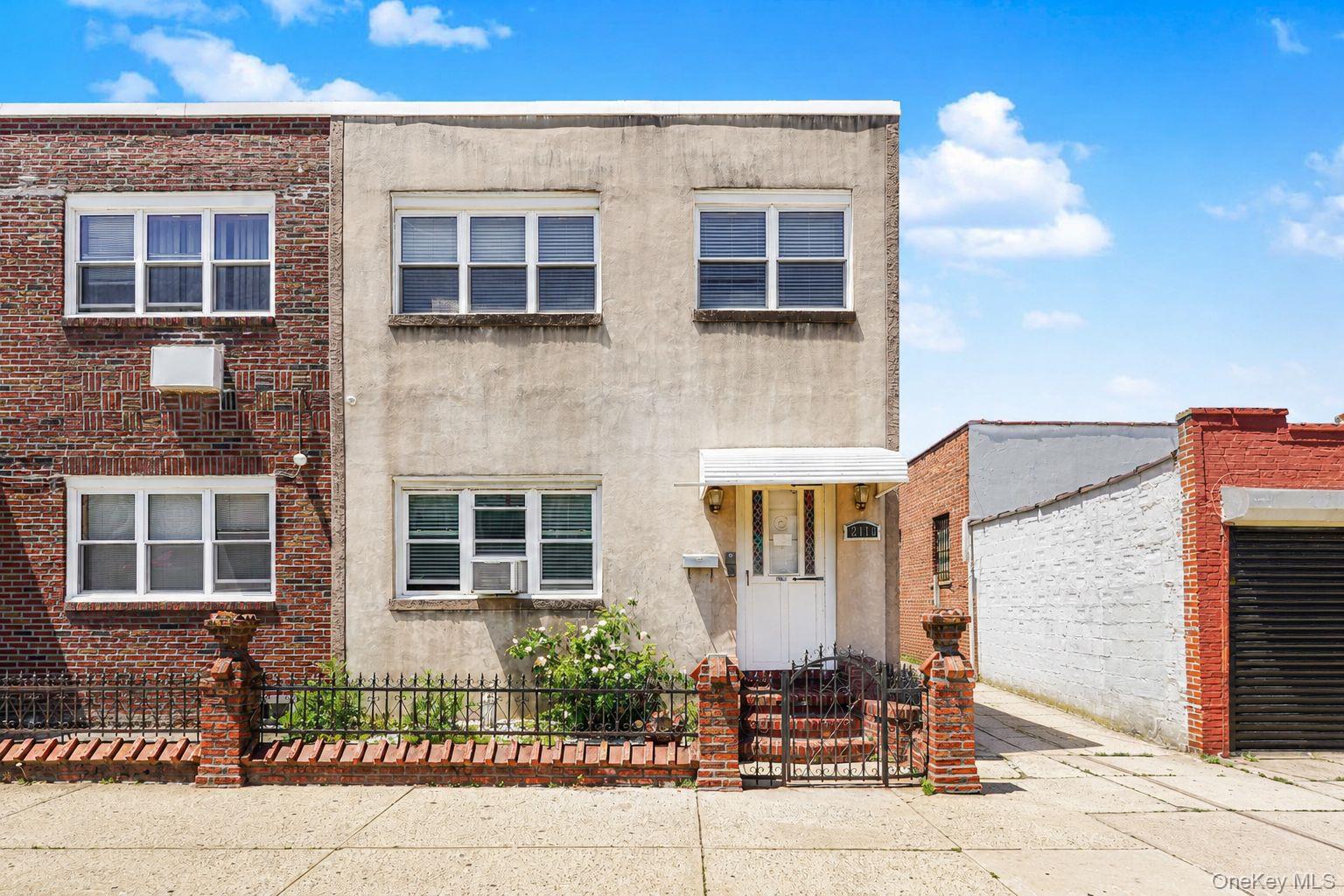 2118 W 7th Street