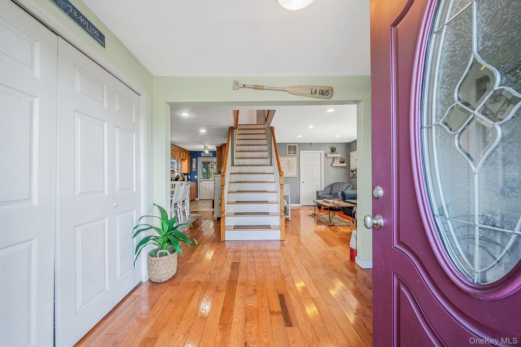 Photo of 29 North Plaza, Amity Harbor, NY 11701 (MLS # 951262)