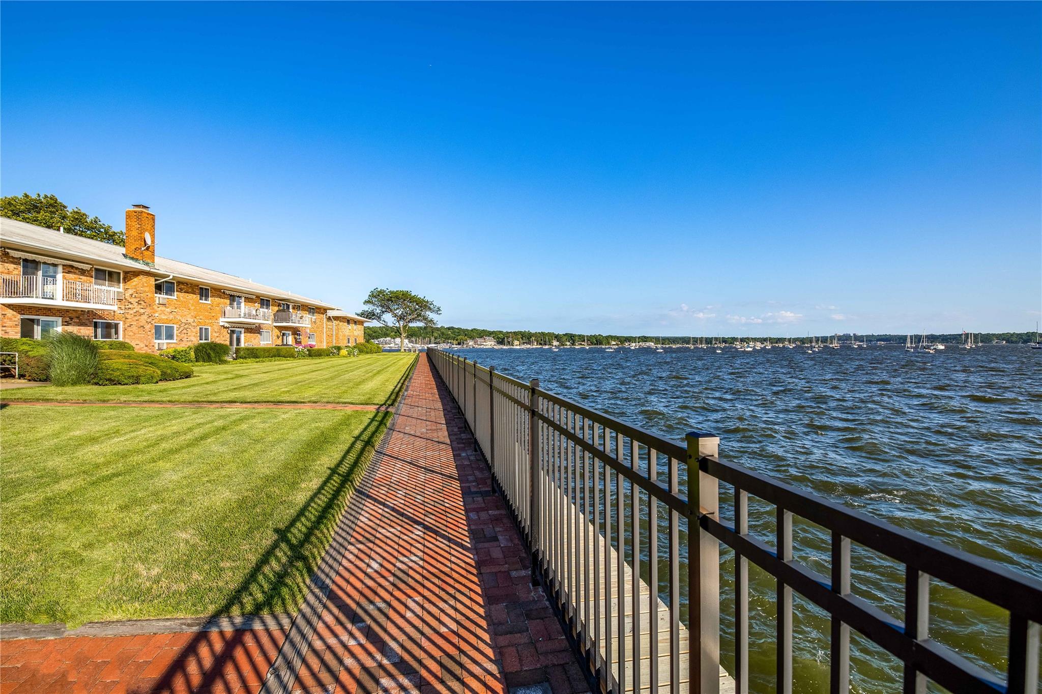 1 N Toms Point Lane #BLDG.8, APT.16J, Port Washington, New York image 19