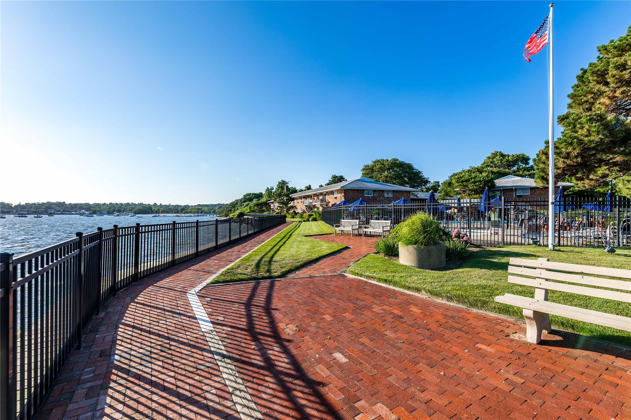 1 N Toms Point Lane #BLDG.8, APT.16J, Port Washington, New York image 20