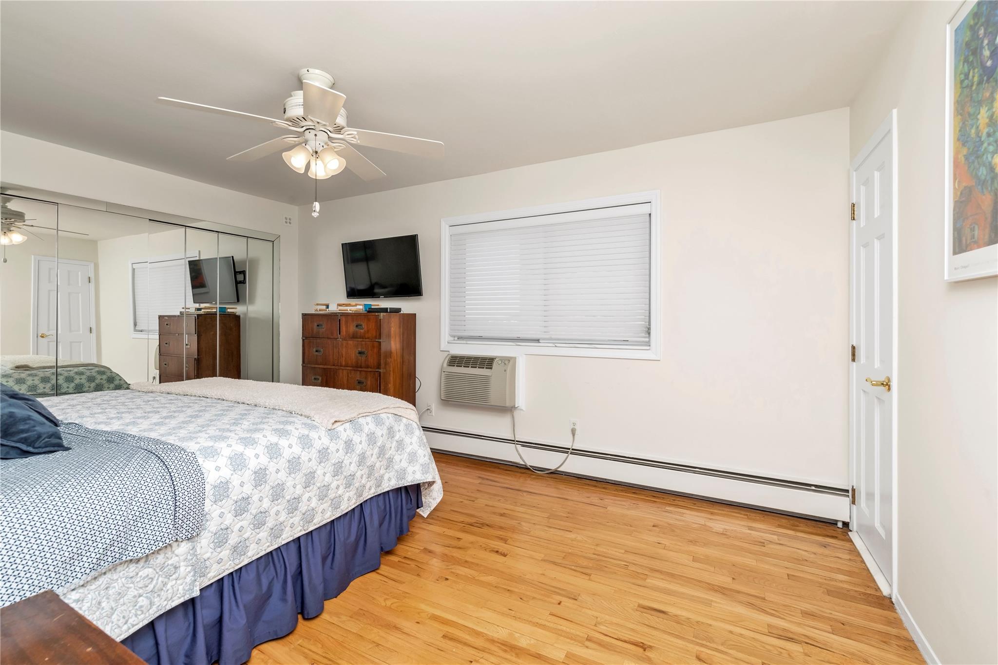 1 N Toms Point Lane #BLDG.8, APT.16J, Port Washington, New York image 9
