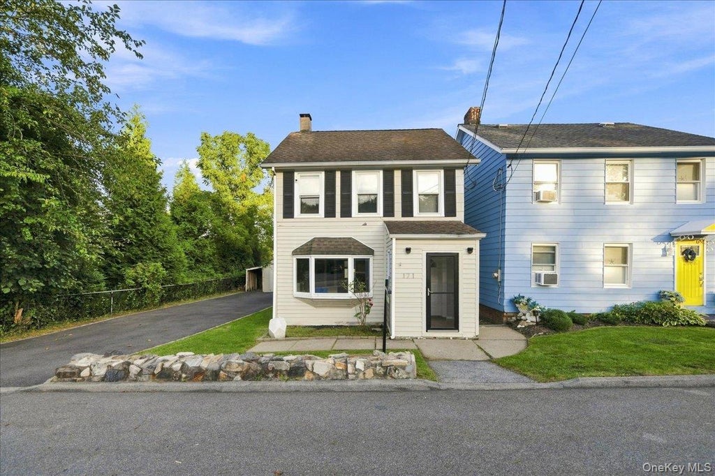 Photo of 171 Westchester Avenue, Verplanck, NY 10596 (MLS # 1042710)