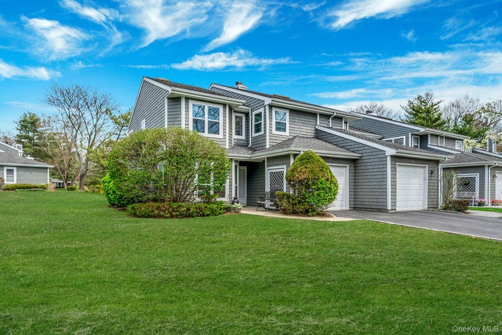 47 Madder Lake Circle, Commack, NY 11725