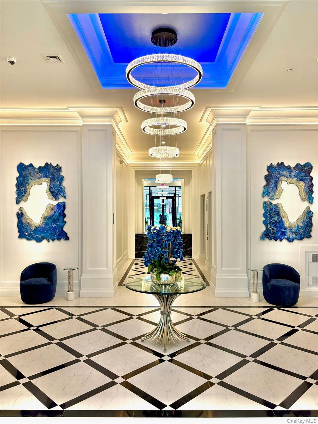 Photo of 101 Searing Avenue #307, Mineola, NY 11501 (MLS # 986284)