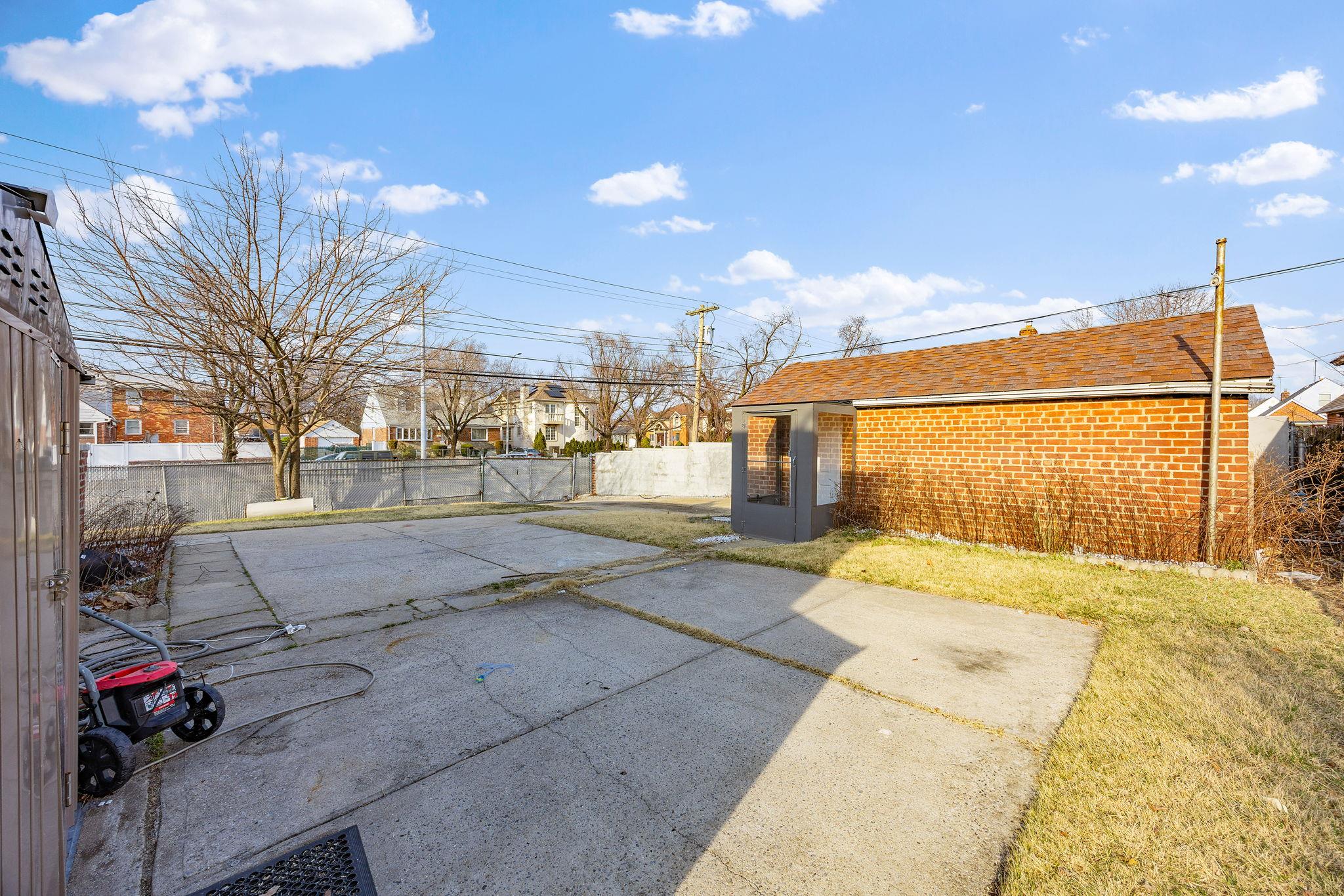 8405 246th Street, Bellerose, New York image 28
