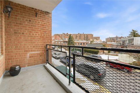 Photo of 67-50 Thornton Place #1F, Forest Hills, NY 11375 (MLS # 968317)