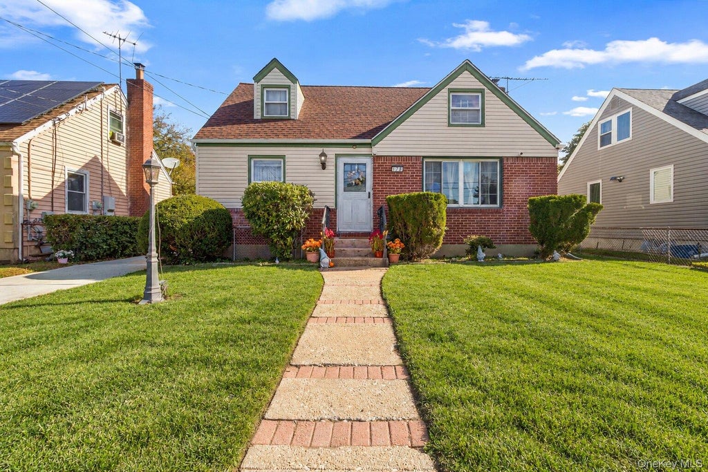 Photo of 178 Rhodes Avenue, Hempstead, NY 11550 (MLS # 1068120)