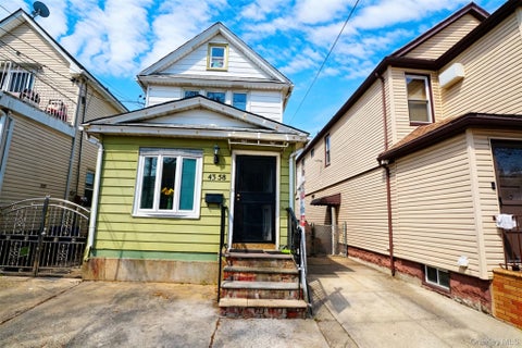 Multifamily For Sale - 43-58 163rd Street<br/> Flushing, NY 11358