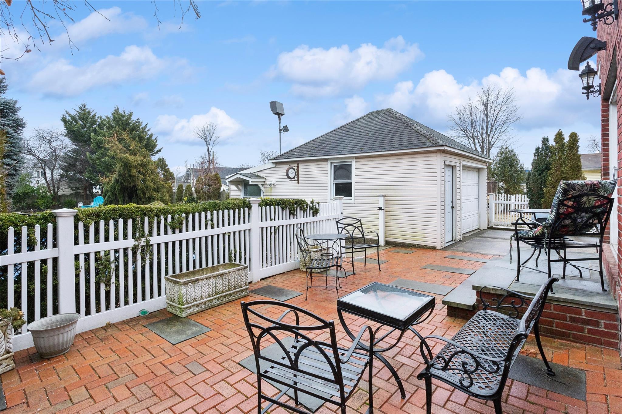 9 Willis Avenue, Floral Park, New York image 34