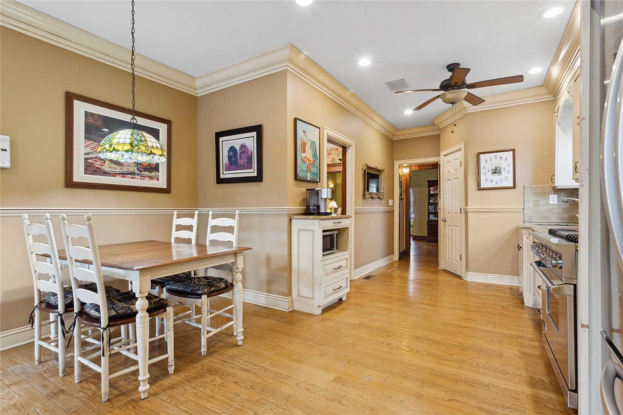 9 Willis Avenue, Floral Park, New York image 10