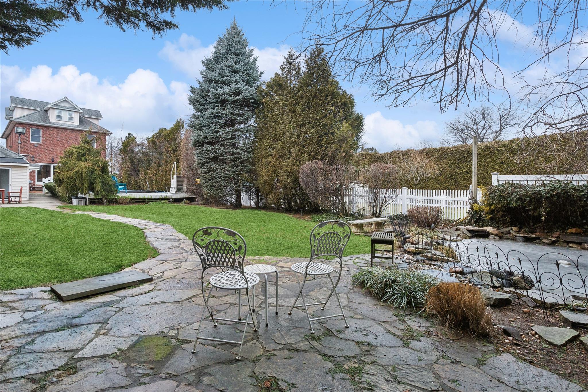 9 Willis Avenue, Floral Park, New York image 30