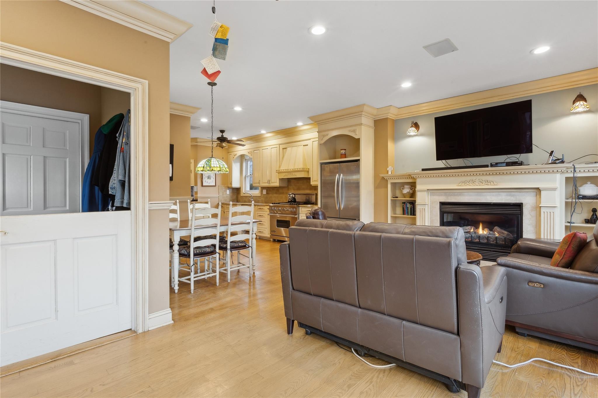 9 Willis Avenue, Floral Park, New York image 16