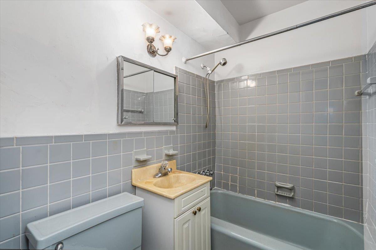 90-59 56th Avenue #2J, Elmhurst, New York image 20