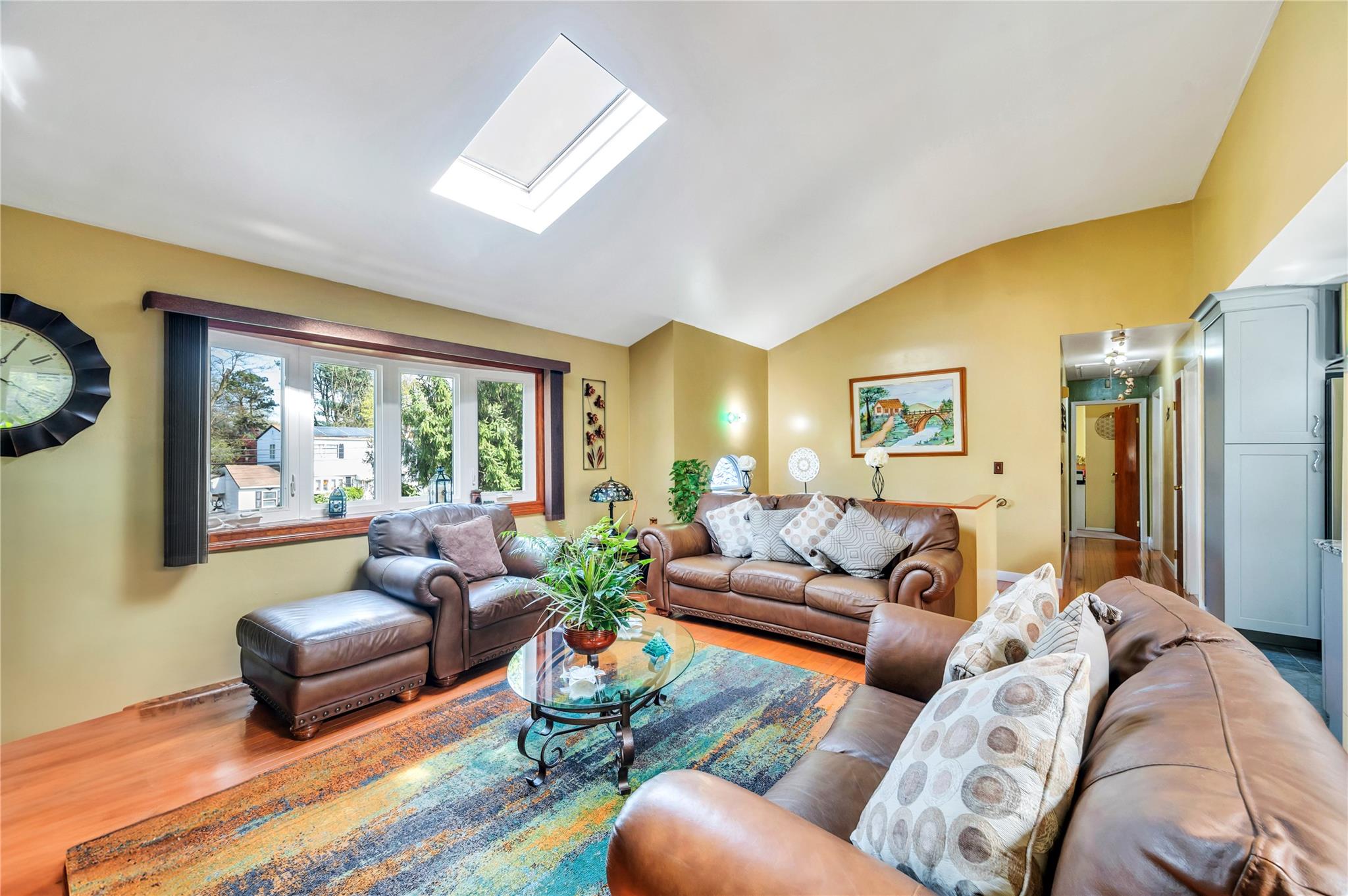 1584 N Gardiner Drive, Bay Shore, New York image 11