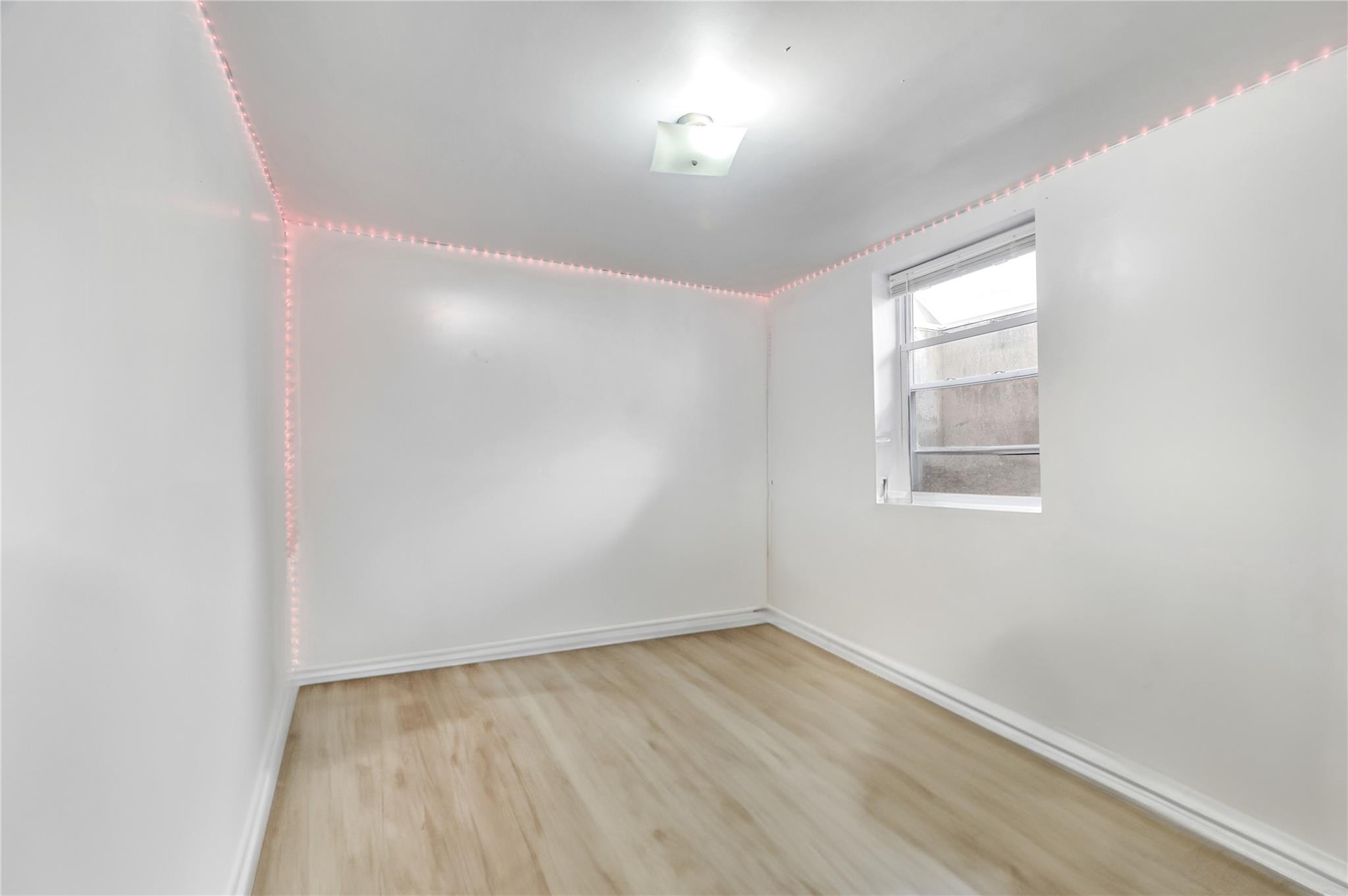 1584 N Gardiner Drive, Bay Shore, New York image 37