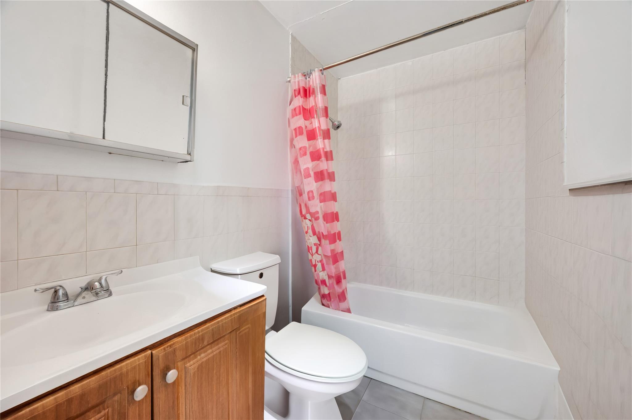 1584 N Gardiner Drive, Bay Shore, New York image 39
