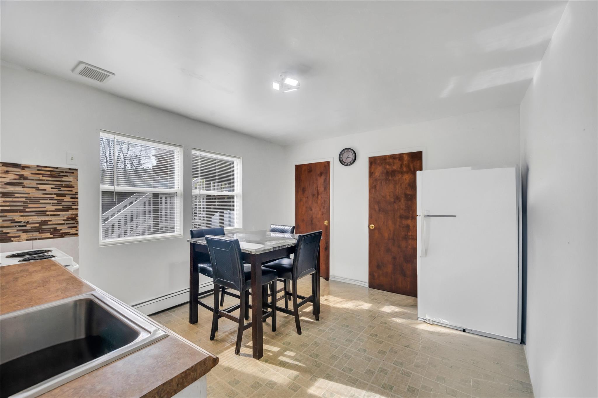 1584 N Gardiner Drive, Bay Shore, New York image 26