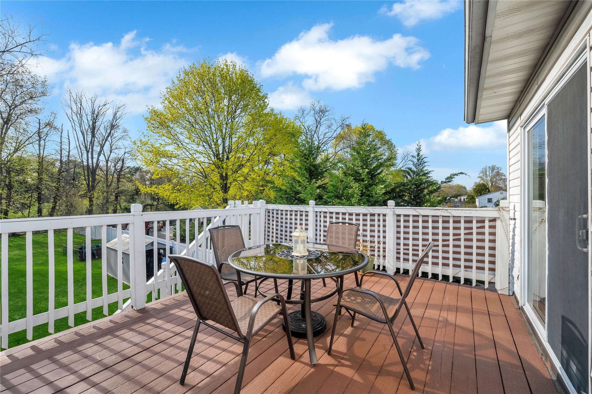 1584 N Gardiner Drive, Bay Shore, New York image 15