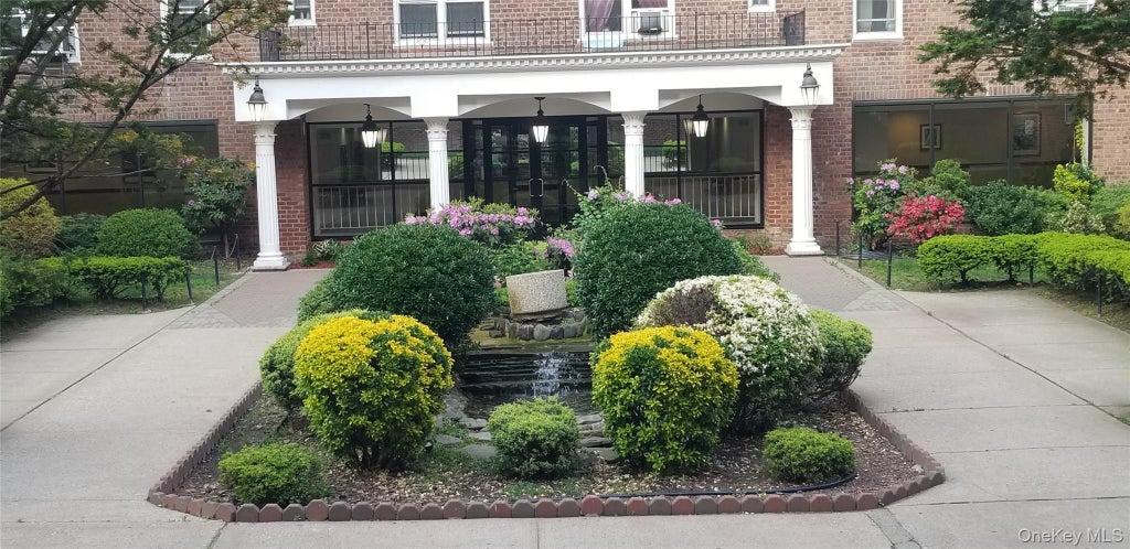 Photo of 108-37 64 Avenue #6E, Forest Hills, NY 11375 (MLS # 1028386)