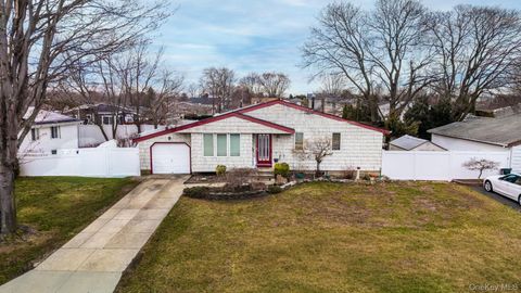 35 W 13th Street Deer Park NY 11729