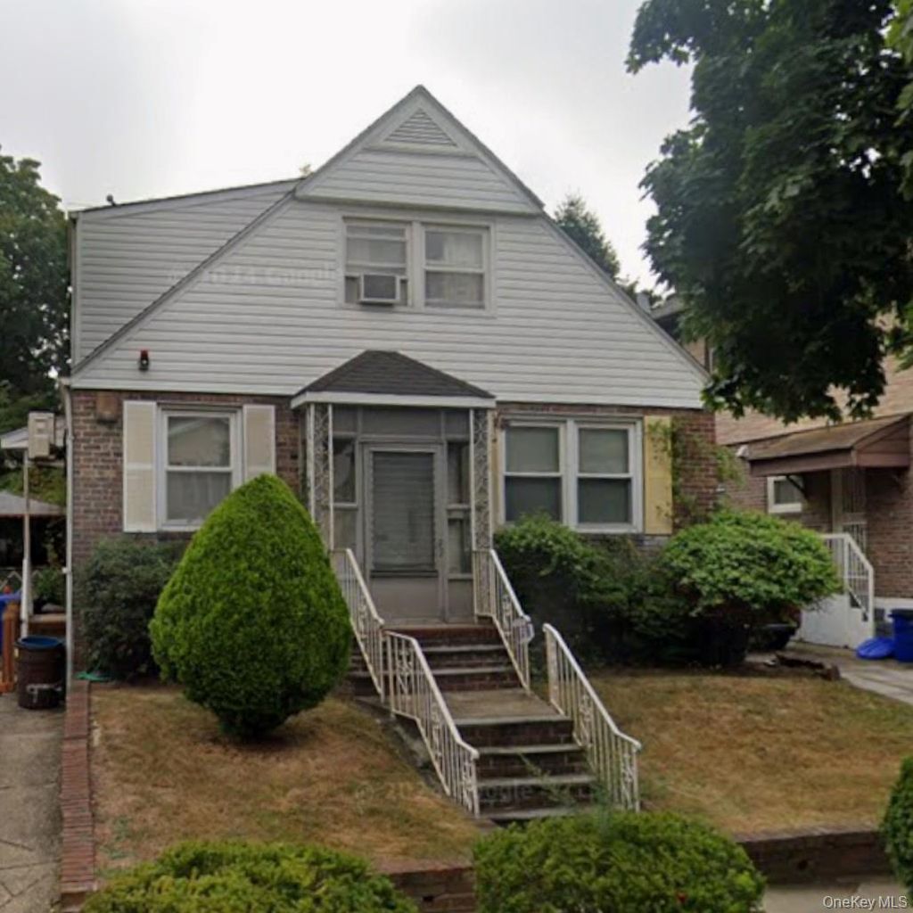 Photo of 5017 190th Street, Fresh Meadows, NY 11365 (MLS # 998303)