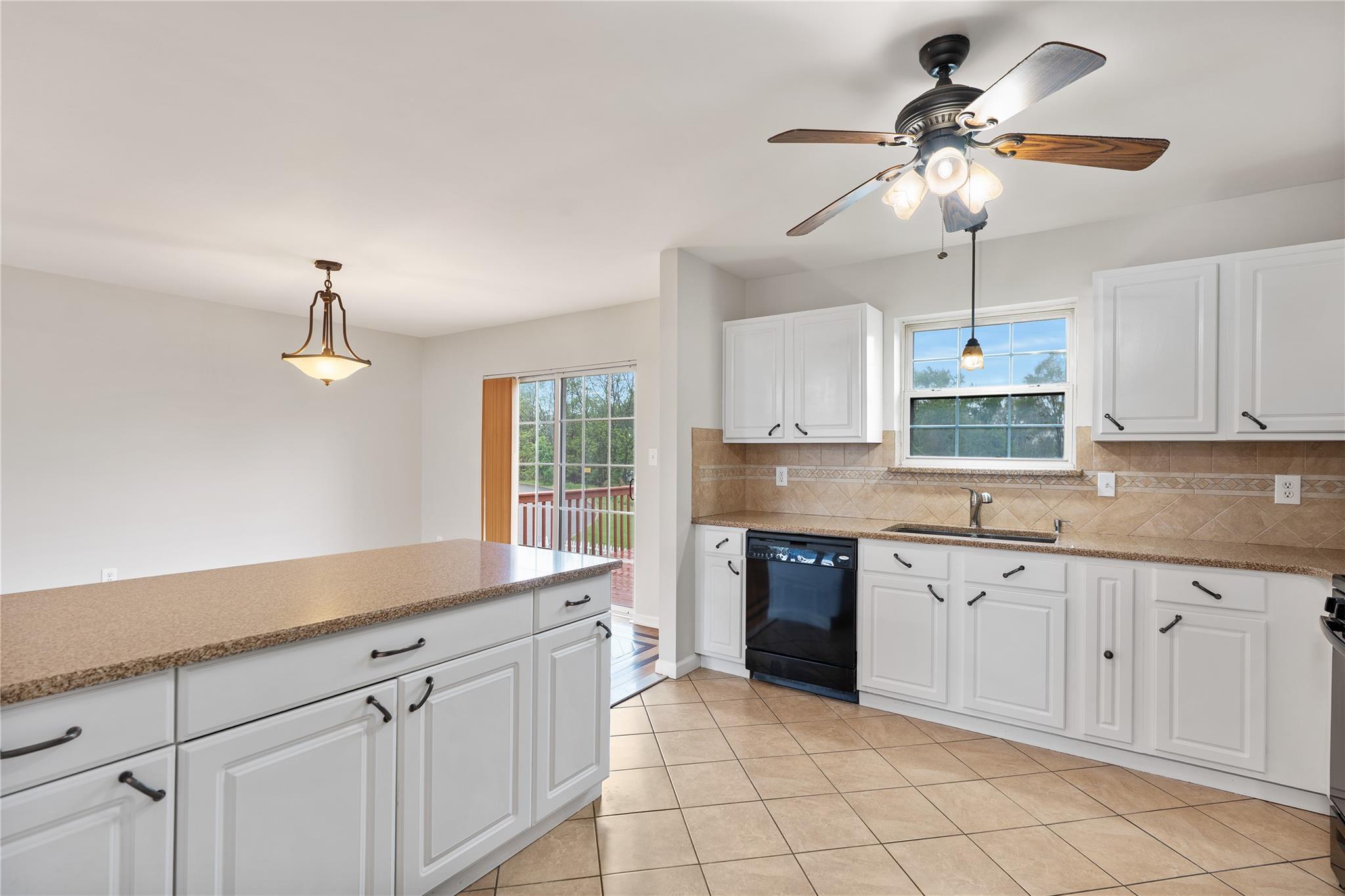 1 Alicia Lane, Warwick, New York image 13