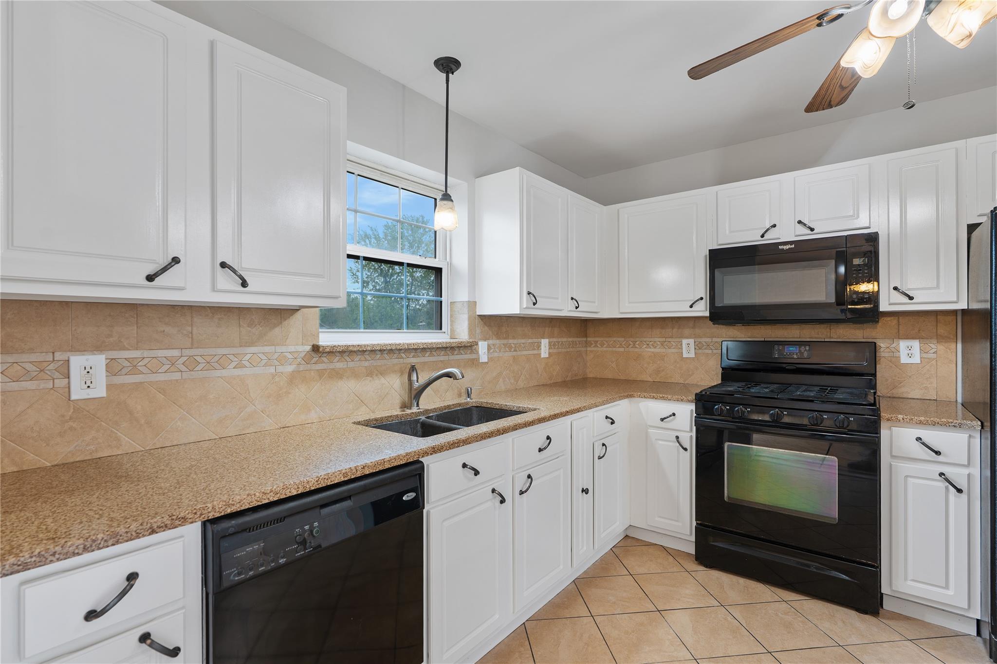 1 Alicia Lane, Warwick, New York image 12