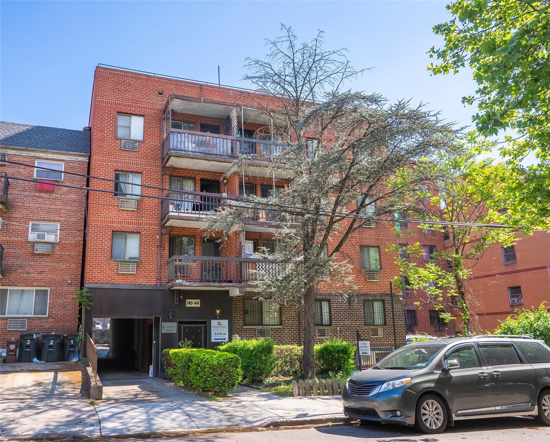 Property for Sale at 34th Avenue 4C, Flushing, Queens, NY - Bedrooms: 2 
Bathrooms: 2 
Rooms: 6  - $686,000
