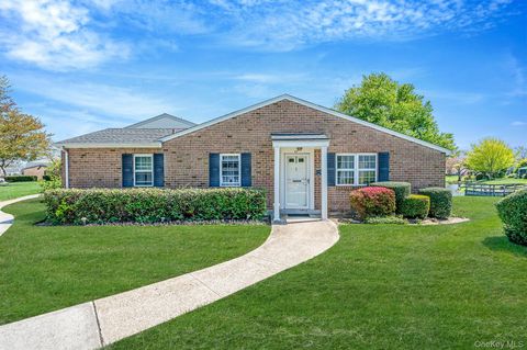 Condo For Sale - 47 Harbor<br/> Amityville, NY 11701