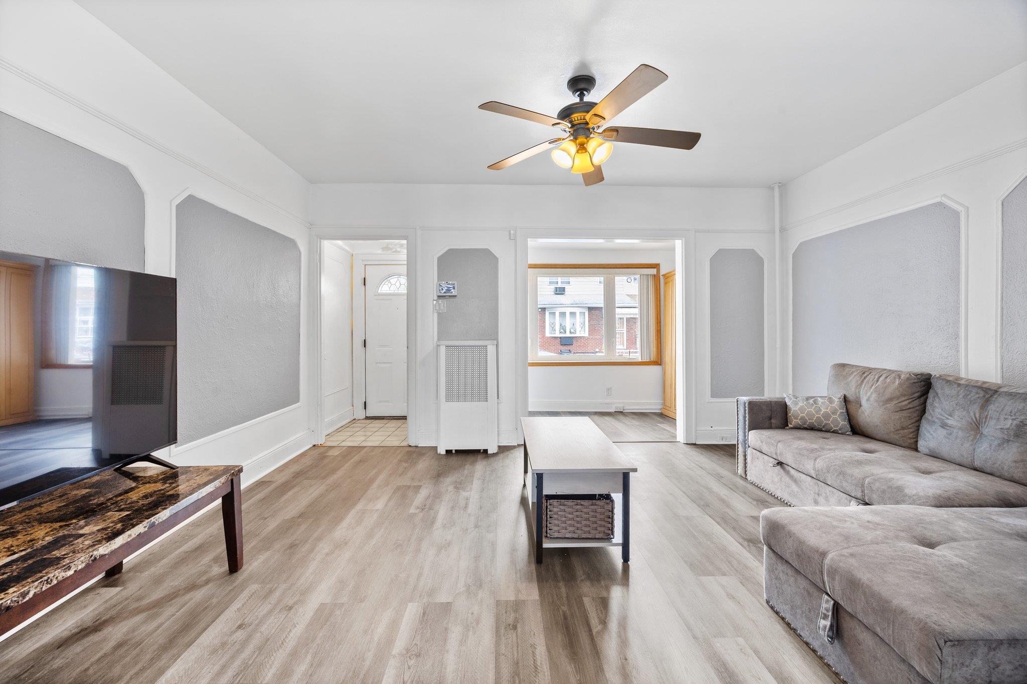79th Street, Middle Village, Queens, NY - 3 Bedrooms  
2 Bathrooms  
6 Rooms - 