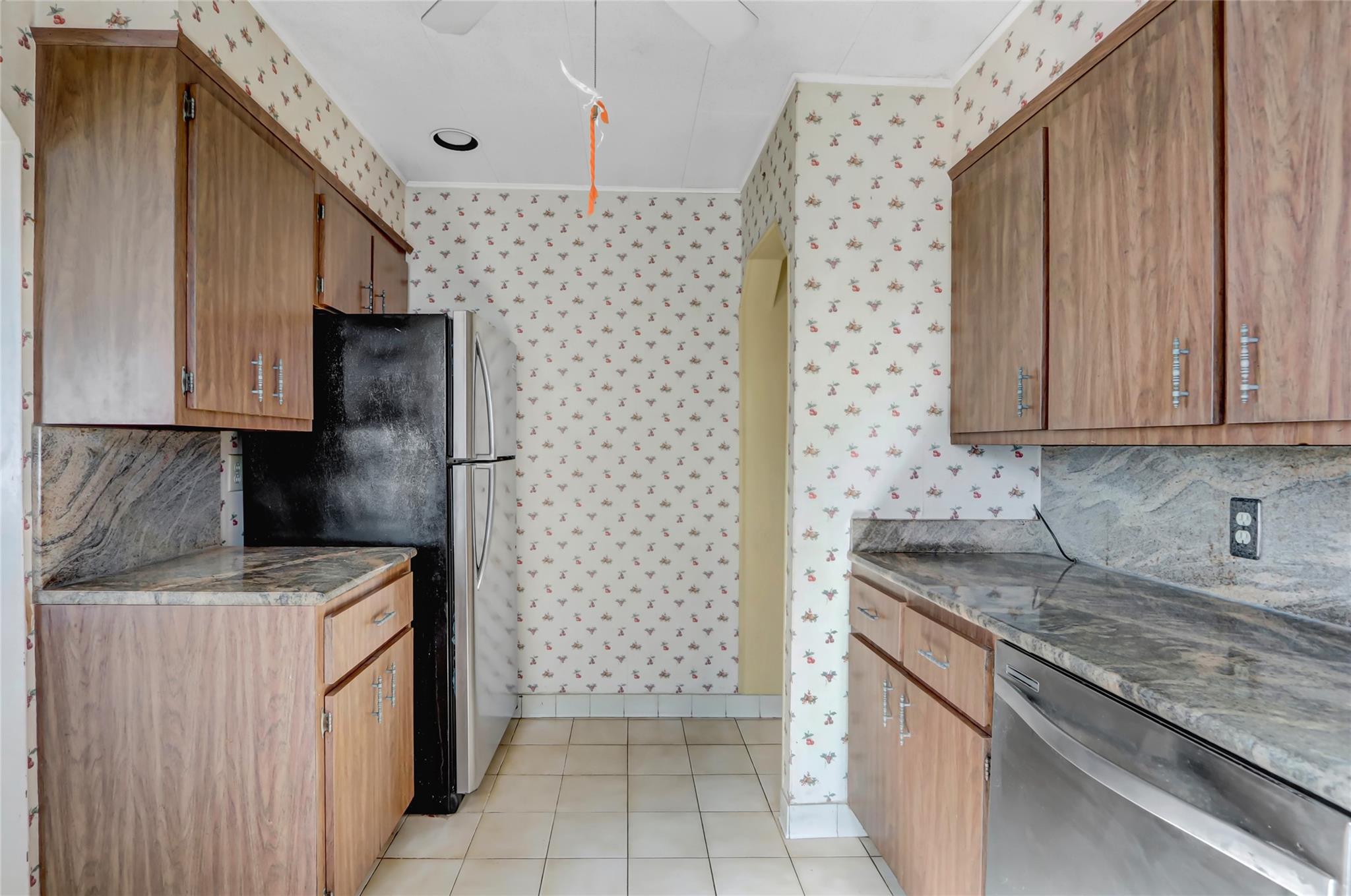156 White Road, Mineola, New York image 12