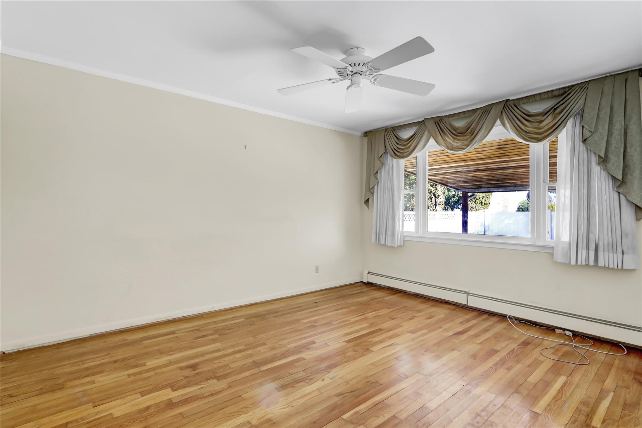156 White Road, Mineola, New York image 15