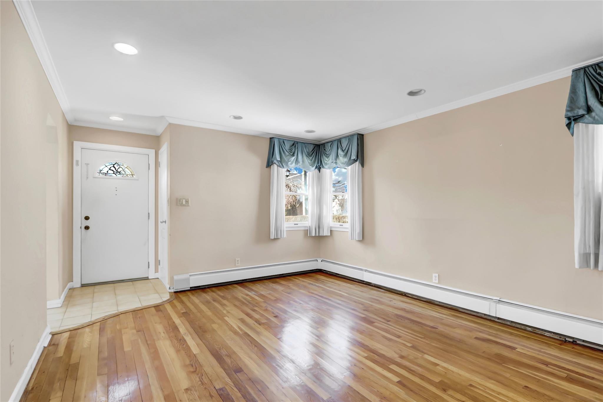 156 White Road, Mineola, New York image 6