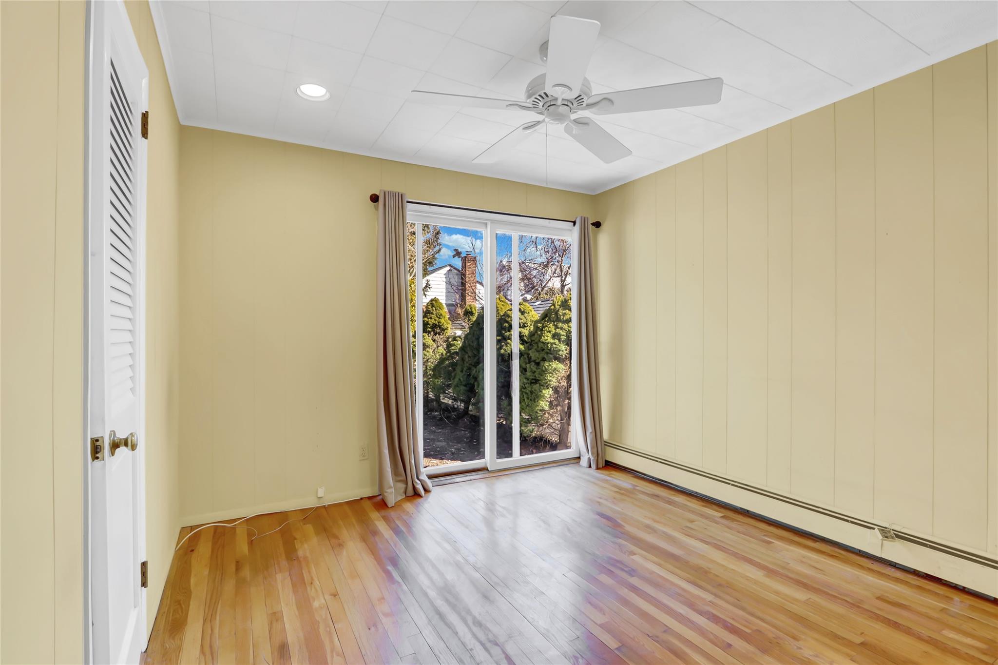 156 White Road, Mineola, New York image 14