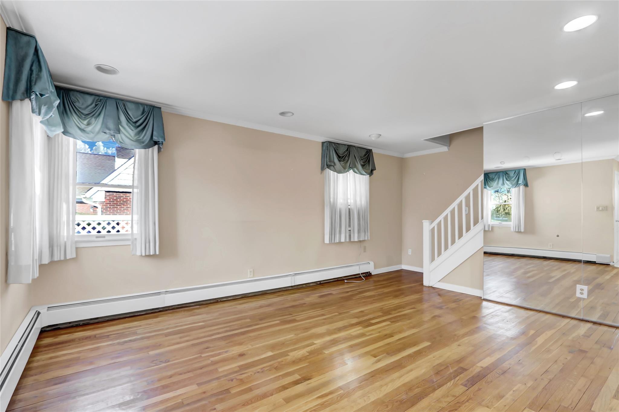 156 White Road, Mineola, New York image 5