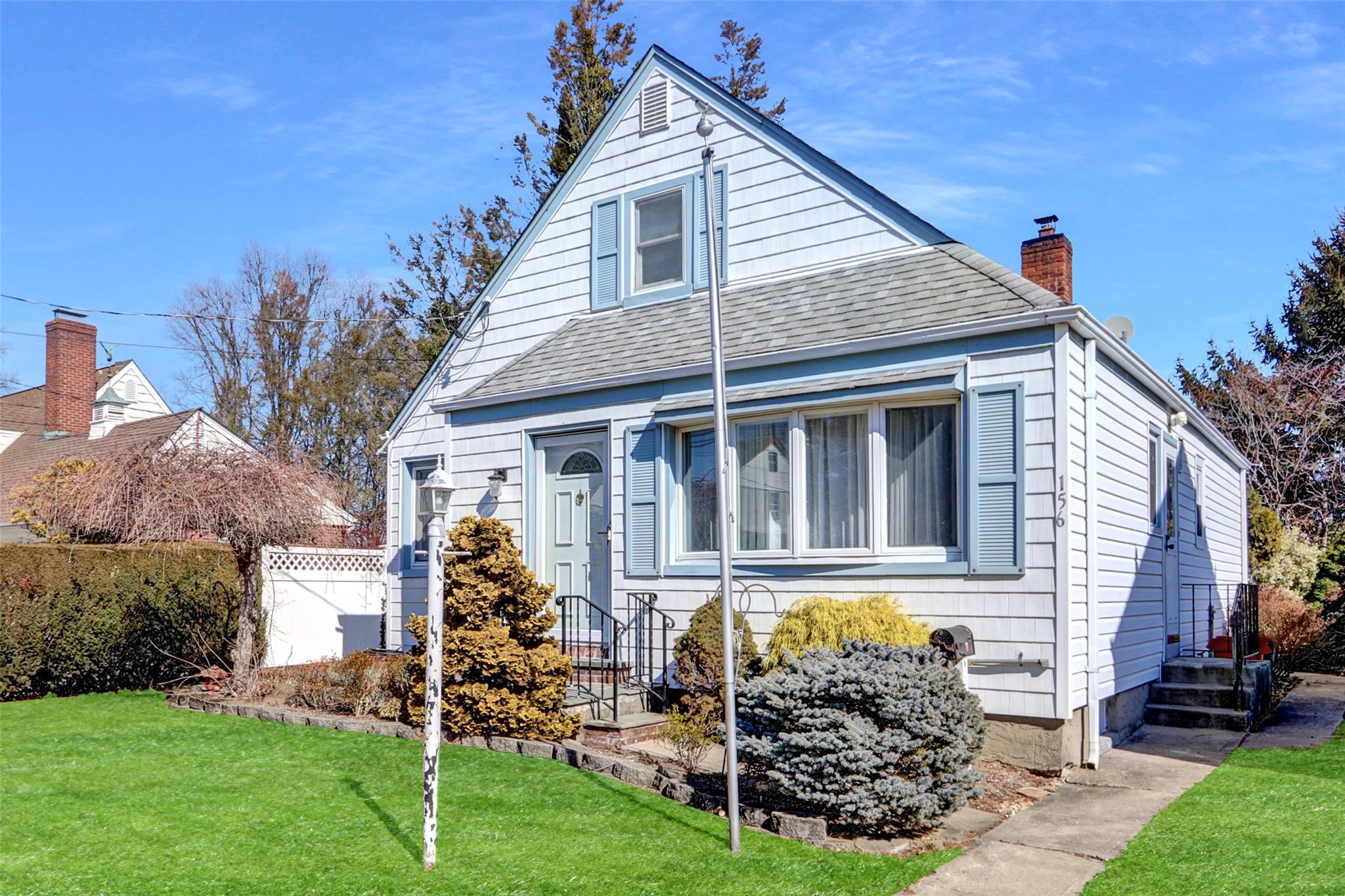156 White Road, Mineola, New York image 3