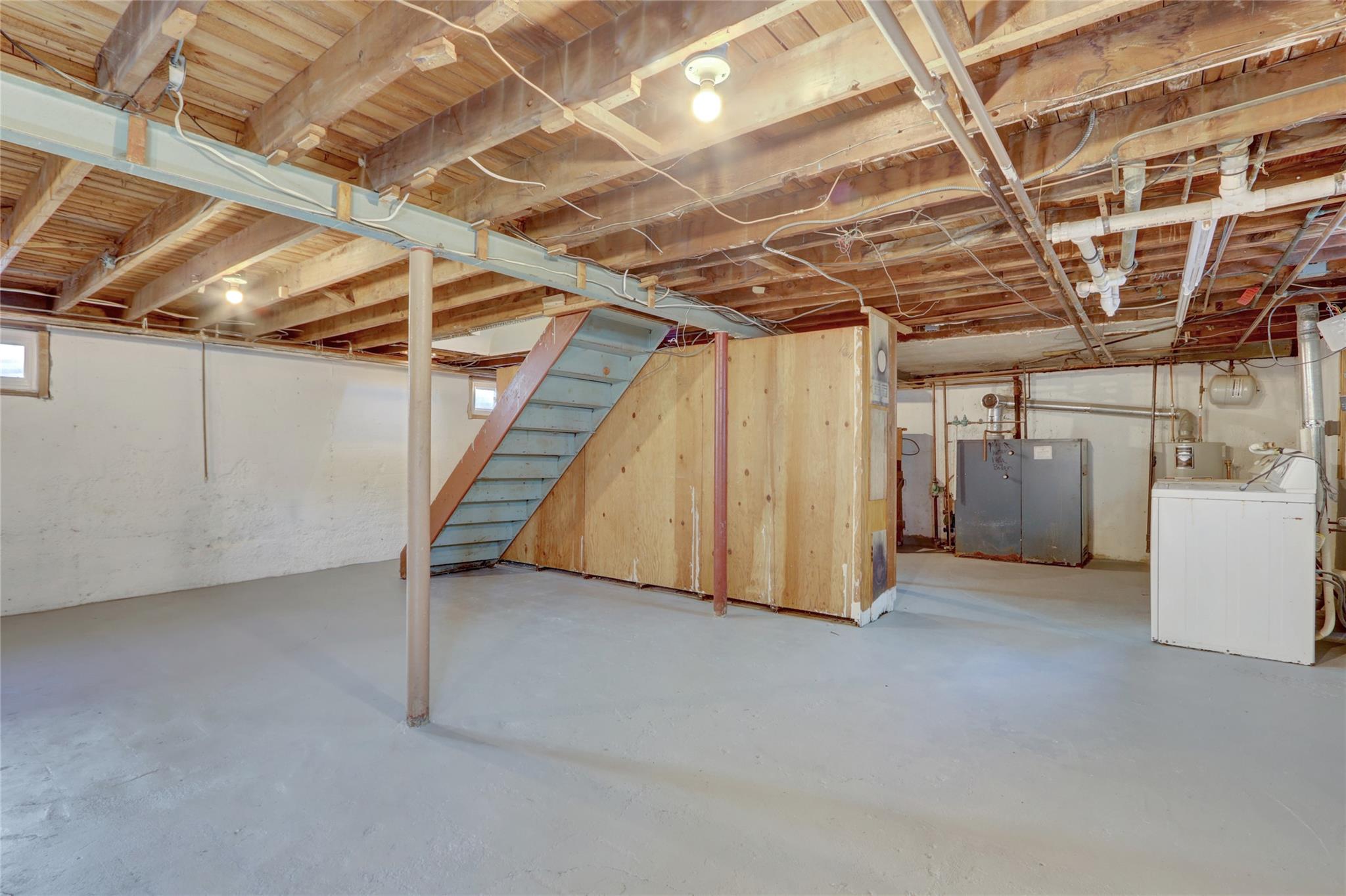 156 White Road, Mineola, New York image 17