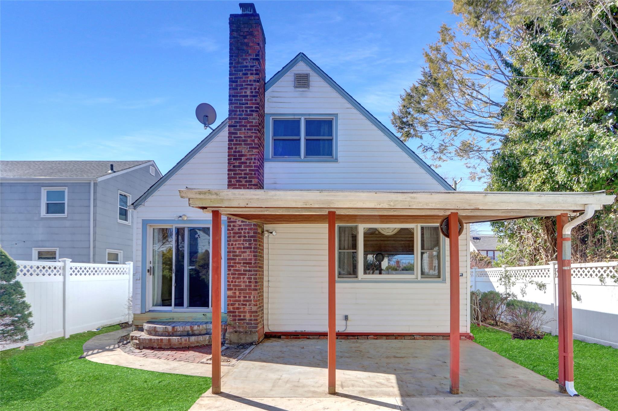 156 White Road, Mineola, New York image 22