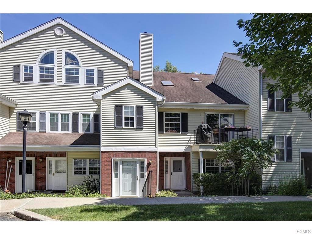 Rental Property at Peck Avenue 2-10, Rye, New York - Bedrooms: 2 
Bathrooms: 3 
Rooms: 5  - $4,800 MO.