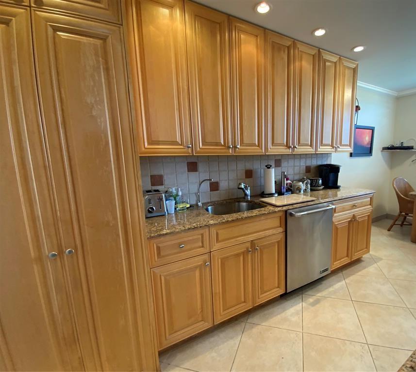 27010 Grand Central Parkway #20V, Floral Park, New York image 10