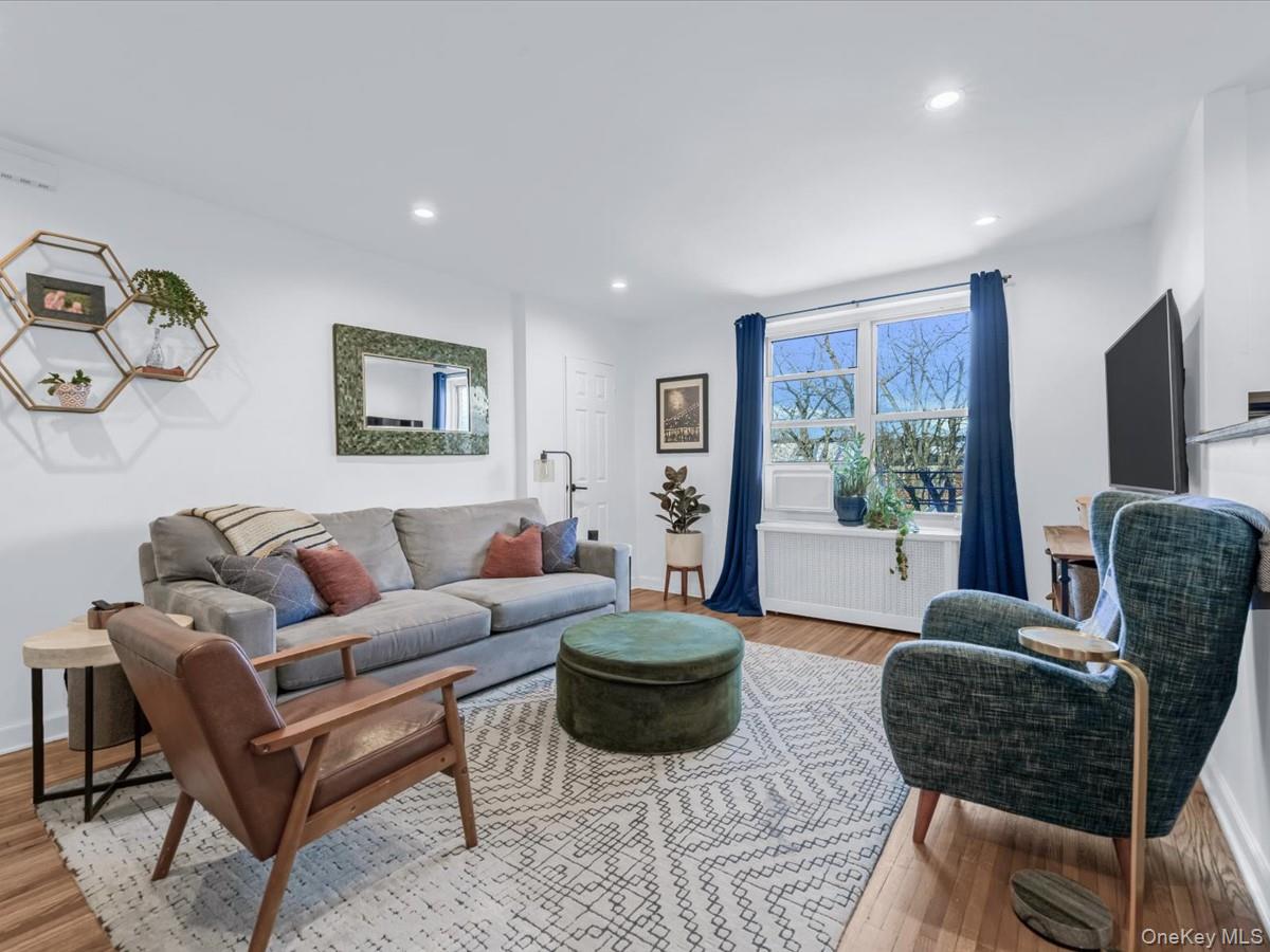 35-32 205th Street 279