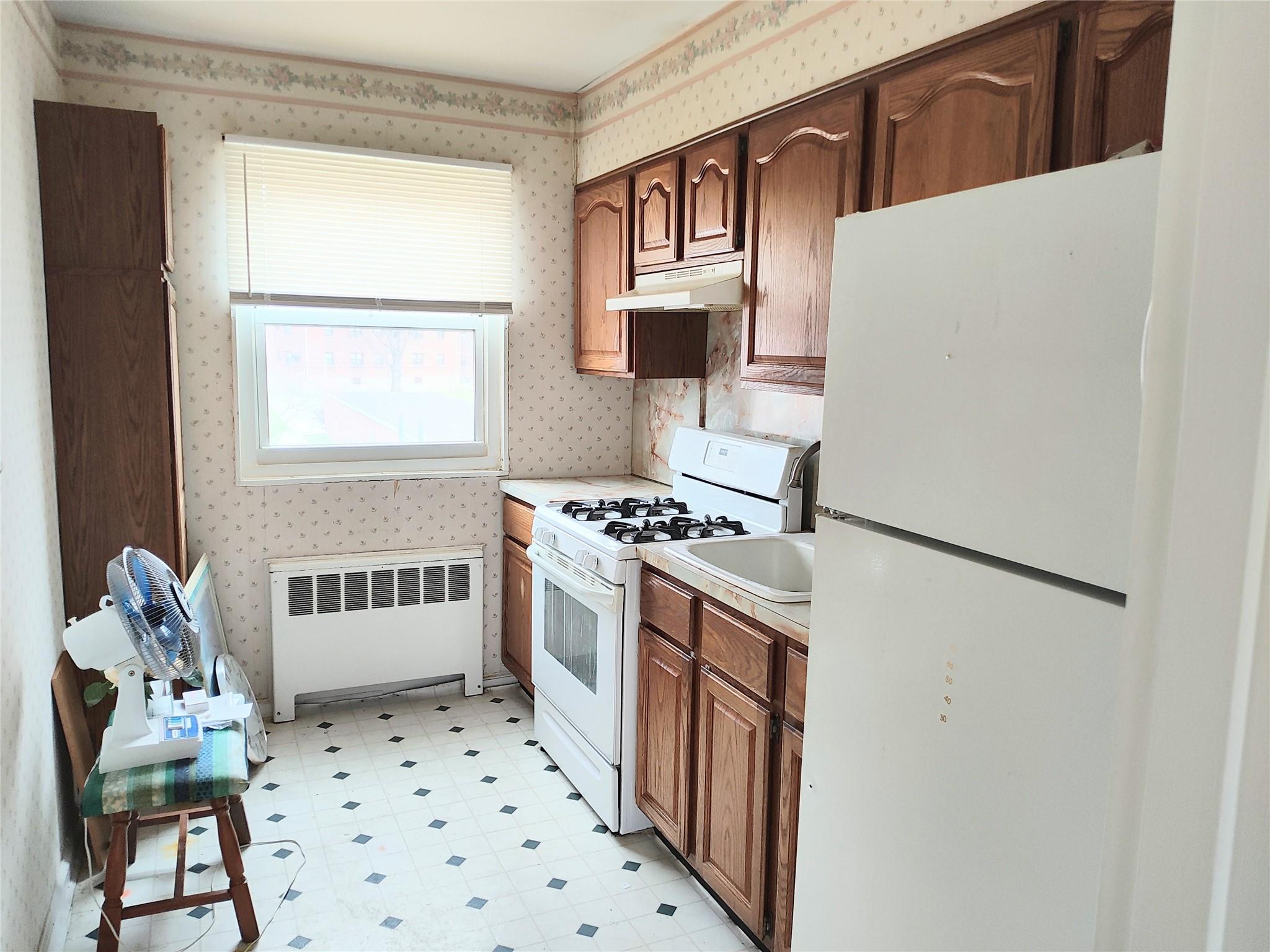155-11 89th Street #2L, Howard Beach, New York image 4