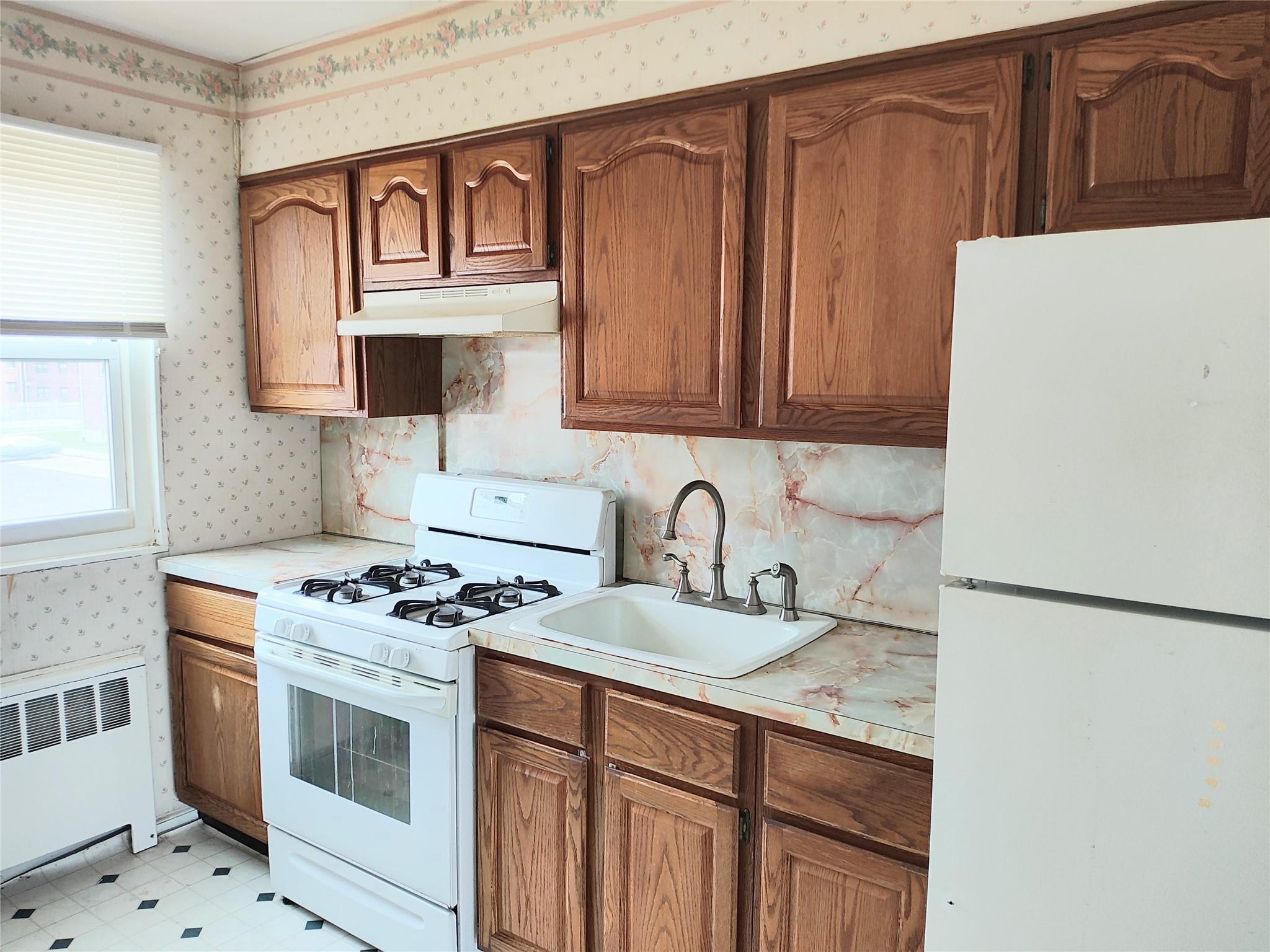 155-11 89th Street #2L, Howard Beach, New York image 3